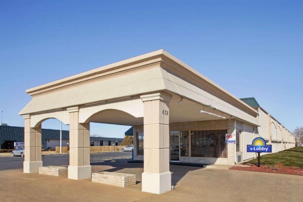 Days Inn by Wyndham Salina South image 5